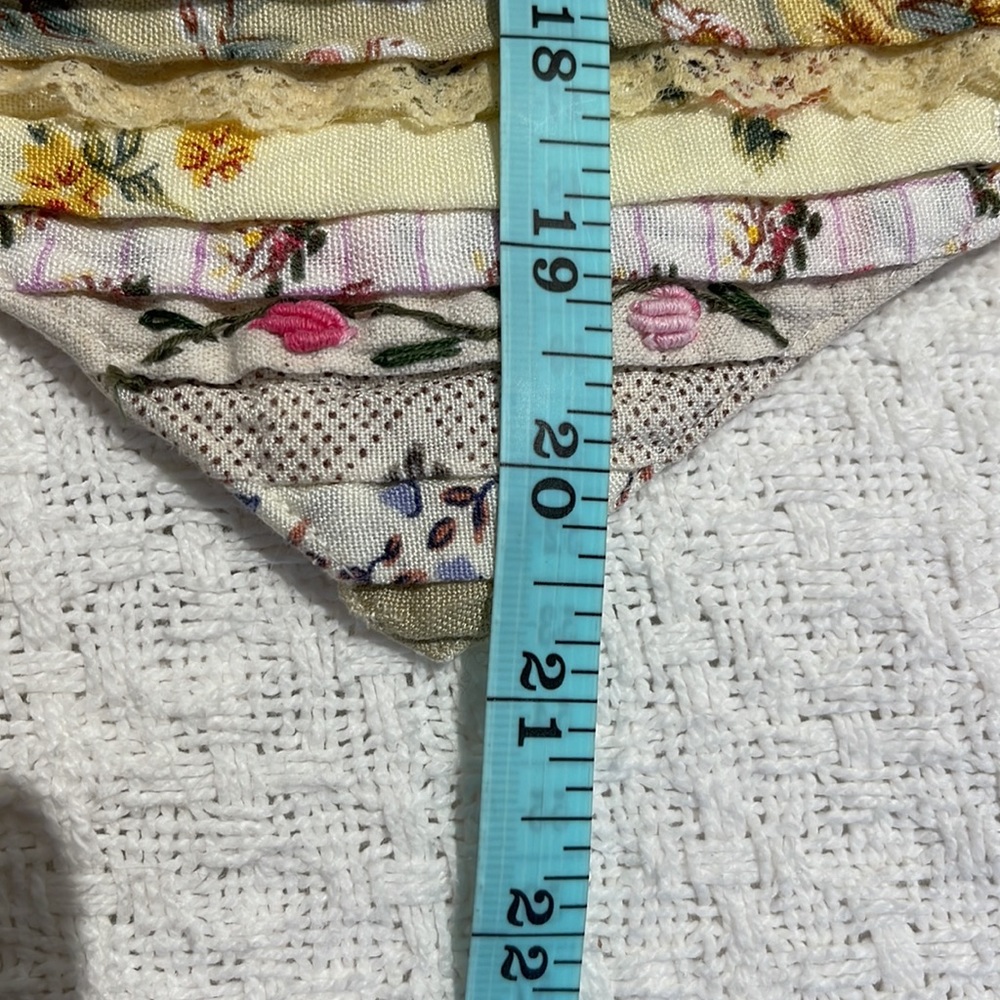 Vest - Picture 4 of 10